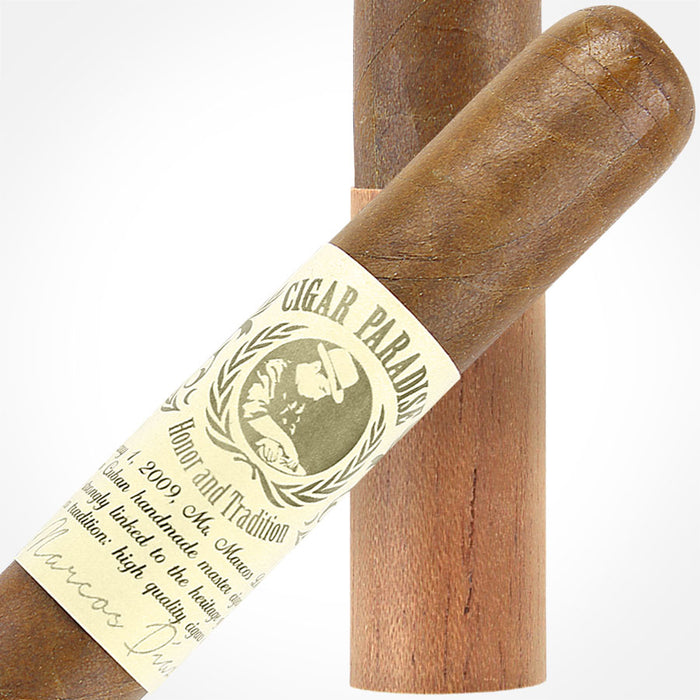 Honor & Tradition Sumatra Cedar Wrapped Coronita 42×5.5 close-up showing Sumatra wrapper, cigar band and cedar sleeve